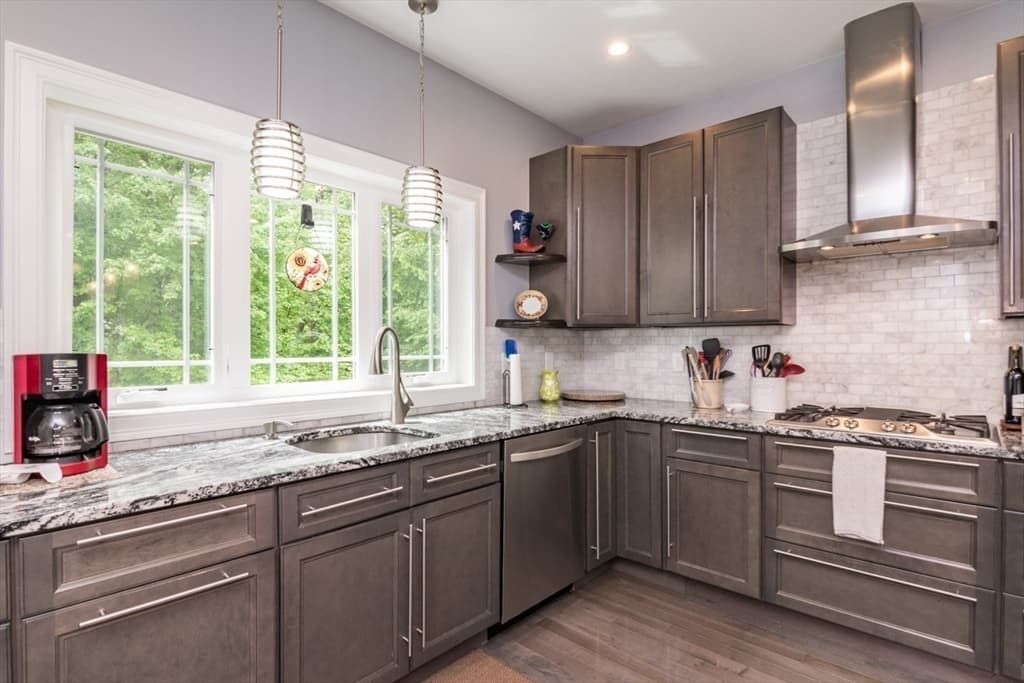 Single Family Residence at 270 Barton Ave, Belchertown MA 01007, photo 9 of 42