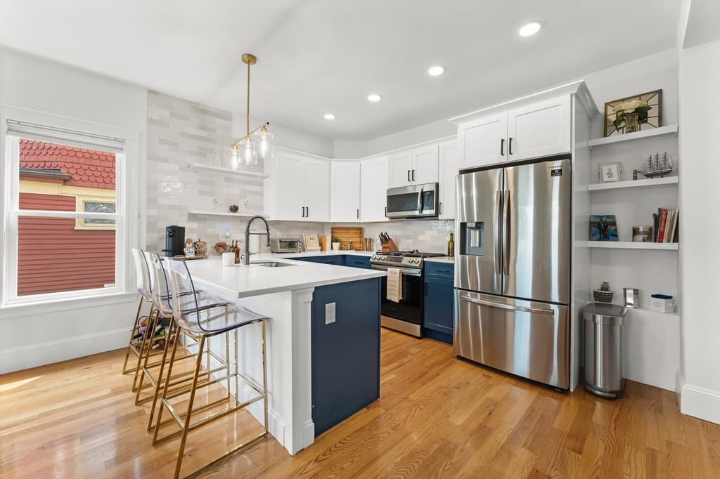 Condominium at 54 Bloomfield St # 1, Boston MA 02124, photo 6 of 23