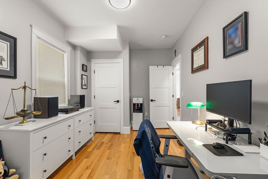 Condominium at 54 Bloomfield St # 1, Boston MA 02124, photo 16 of 23