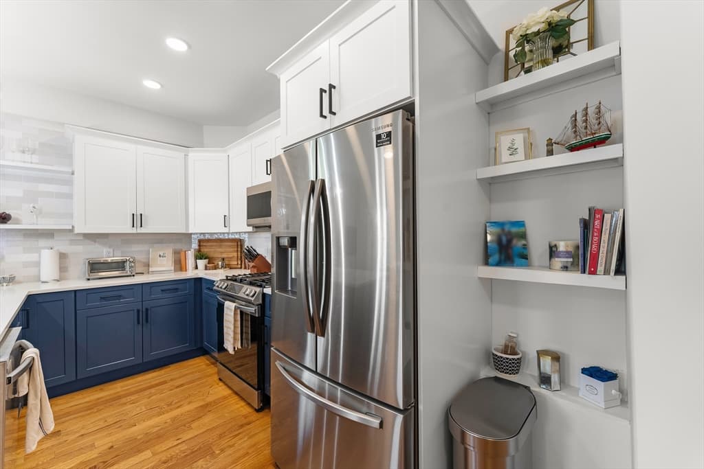 Condominium at 54 Bloomfield St # 1, Boston MA 02124, photo 9 of 23
