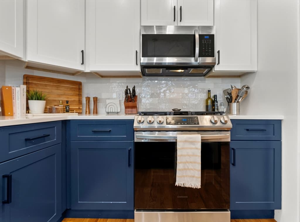 Condominium at 54 Bloomfield St # 1, Boston MA 02124, photo 8 of 23