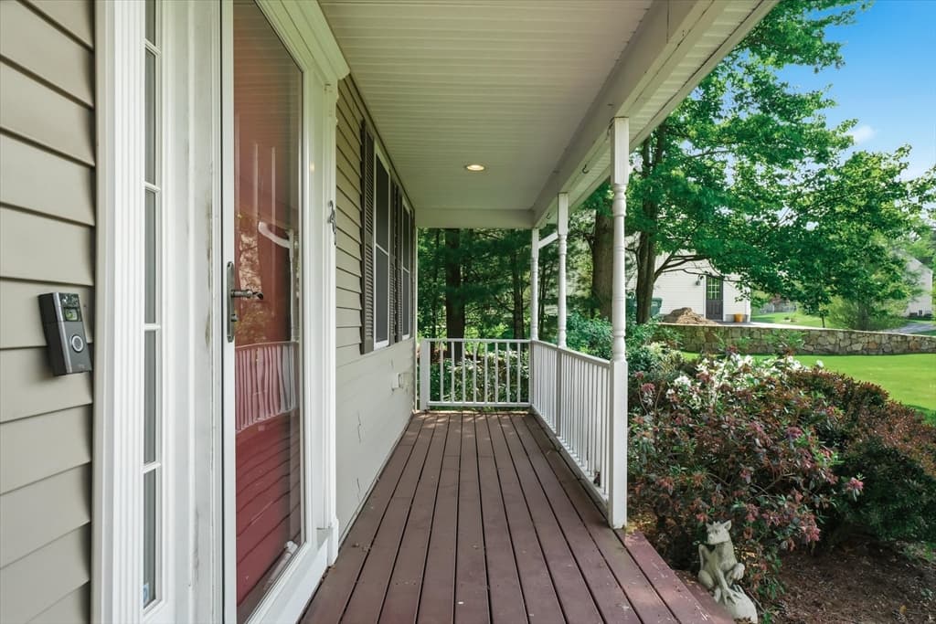Single Family Residence at 206 Washington St, Northbridge MA 01534, Northbridge, photo 2 of 40