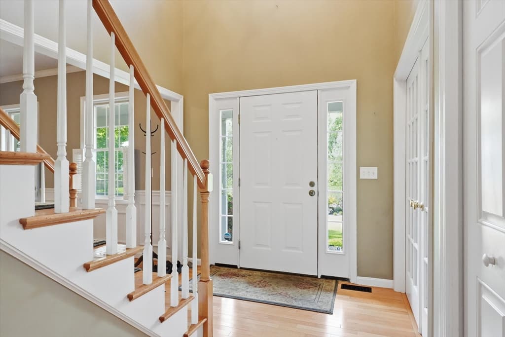 Single Family Residence at 206 Washington St, Northbridge MA 01534, Northbridge, photo 3 of 40