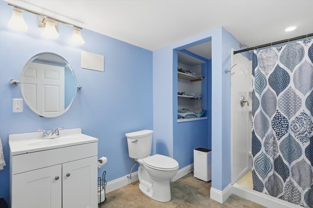 Single Family Residence at 206 Washington St, Northbridge MA 01534, Northbridge, photo 32 of 40