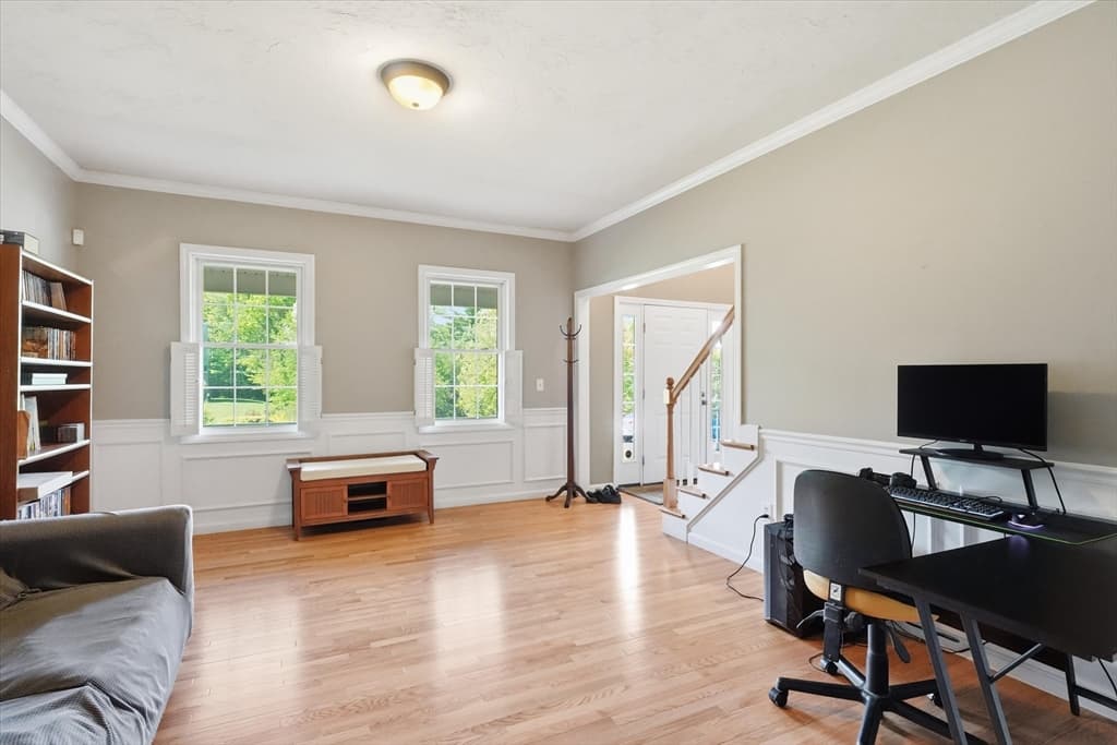 Single Family Residence at 206 Washington St, Northbridge MA 01534, Northbridge, photo 4 of 40