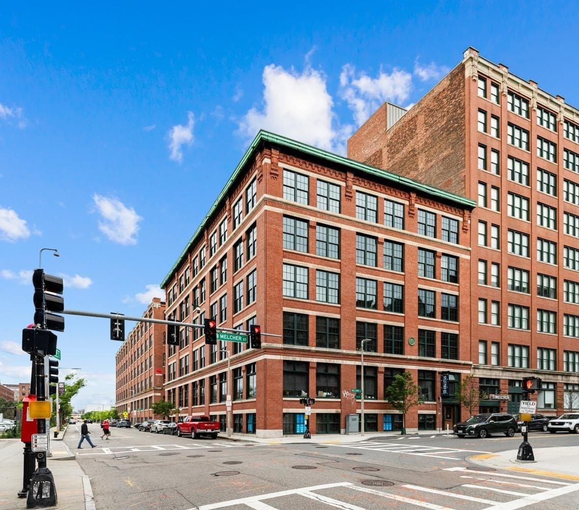 Condominium at 63 Melcher St. # 301, Boston MA 02210, photo 16 of 18