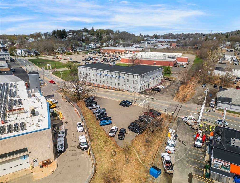 562 Main St, Gardner MA 01440 photo 3