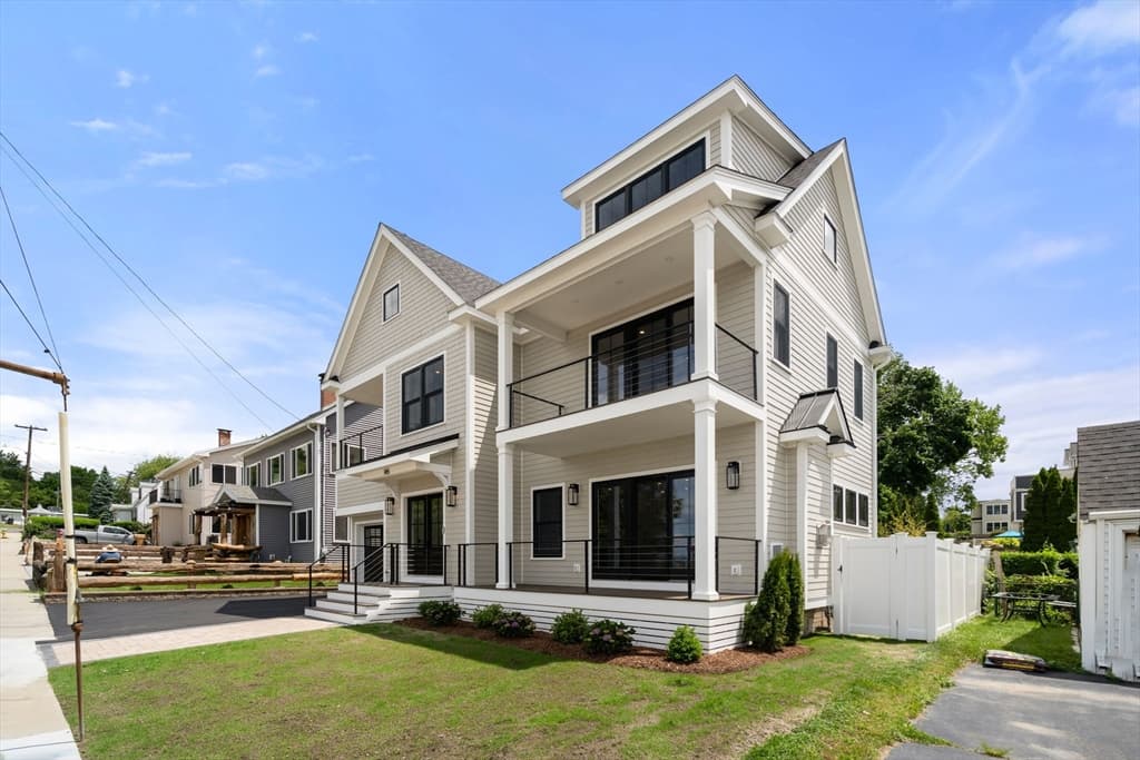 145 Dorchester St, Quincy MA 02171