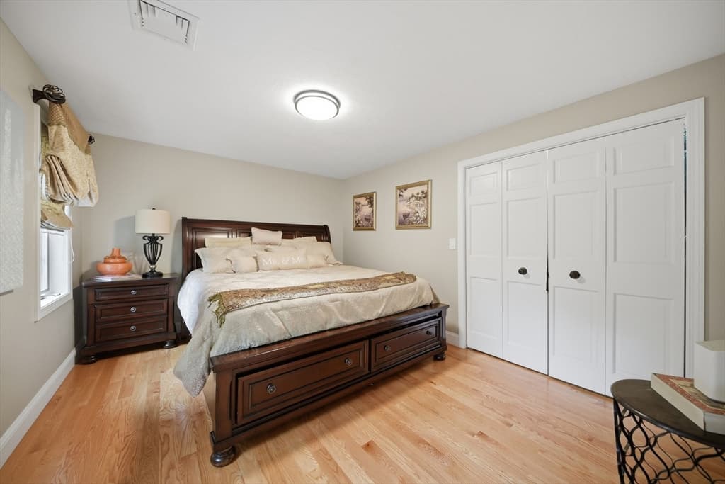 Single Family Residence at 18 Stone Post Rd, Salem NH 03079, Salem, photo 31 of 42