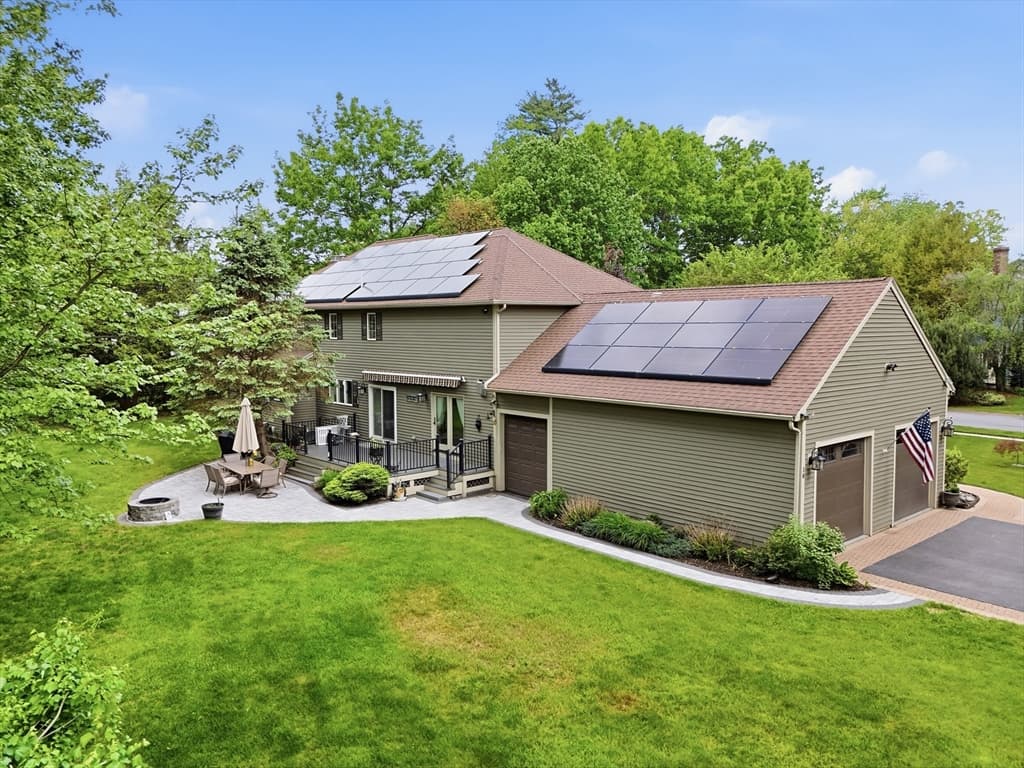 Single Family Residence at 18 Stone Post Rd, Salem NH 03079, Salem, photo 39 of 42