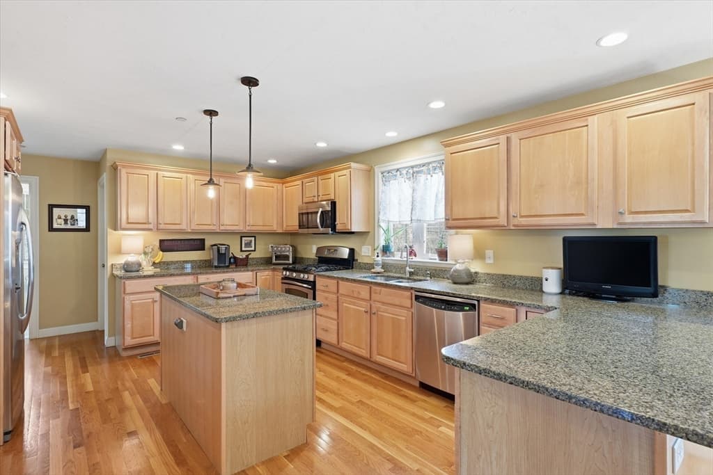 10 Rolling Meadows, Haverhill MA 01832 photo 7