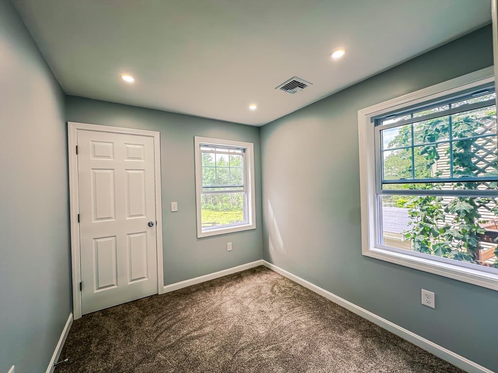 Single Family Residence at 14 Hillside Rd, Northborough MA 01532, Northborough, photo 2 of 13