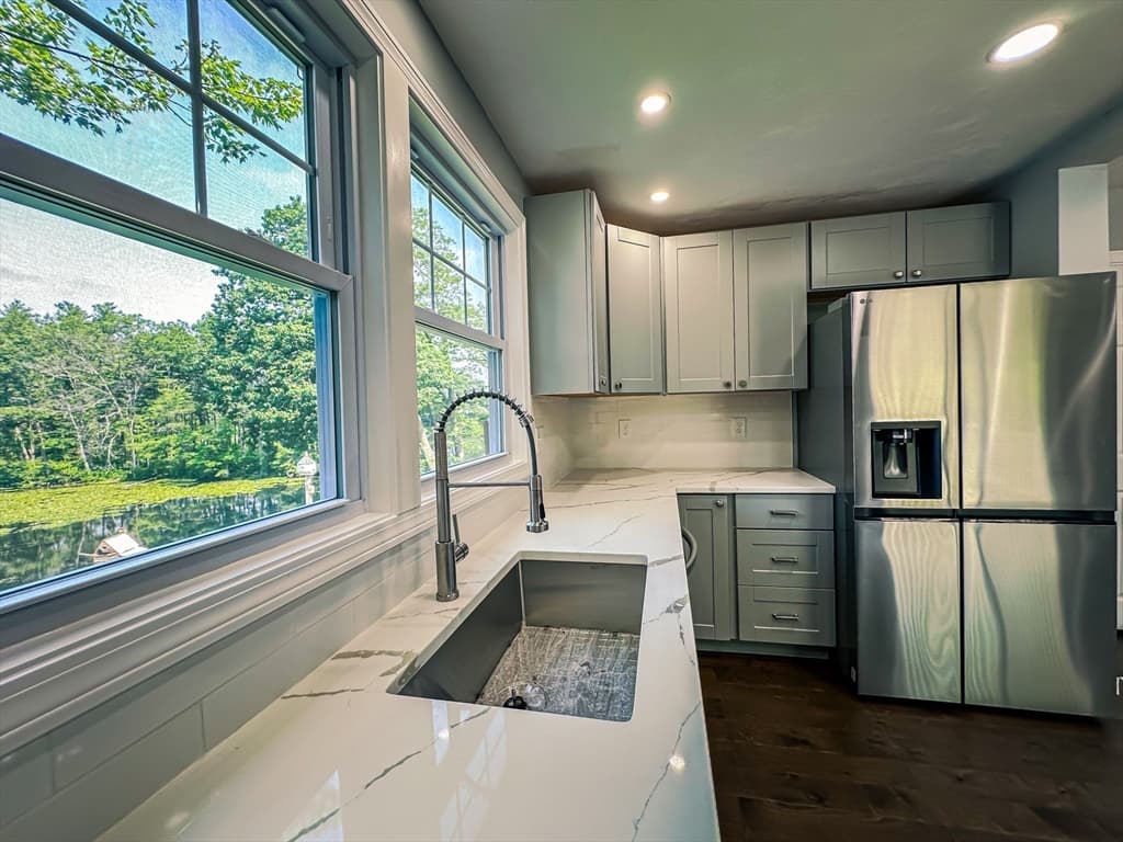 Single Family Residence at 14 Hillside Rd, Northborough MA 01532, Northborough, photo 6 of 13
