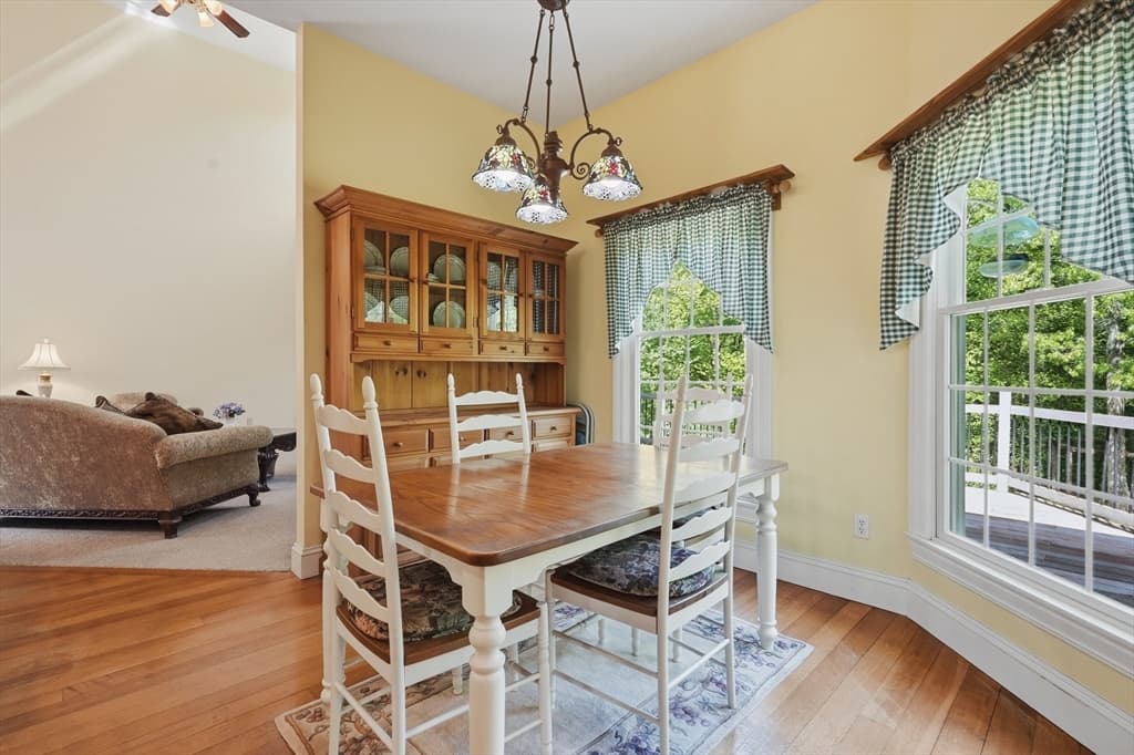 332 Division Road, Dartmouth MA 02748 photo 9