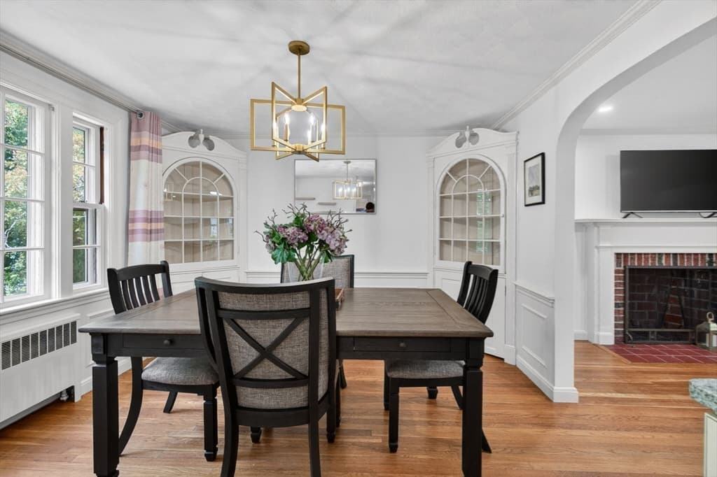 Single Family Residence at 64 Redlands Rd, Boston MA 02132, Boston, photo 6 of 34