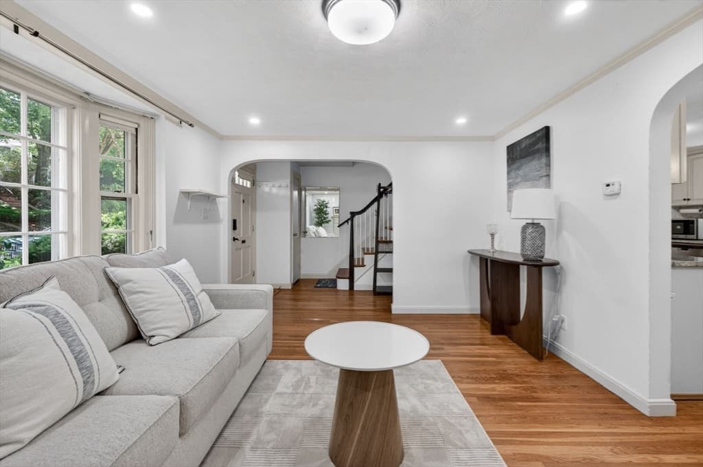 Single Family Residence at 64 Redlands Rd, Boston MA 02132, Boston, photo 5 of 34