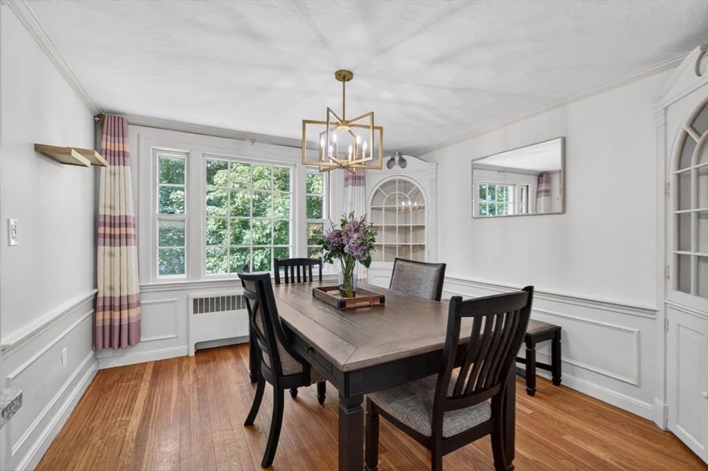 Single Family Residence at 64 Redlands Rd, Boston MA 02132, Boston, photo 8 of 34