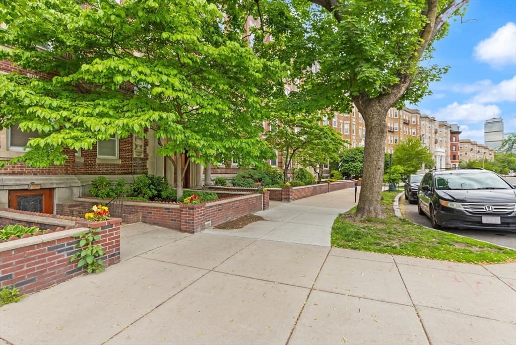 Condominium at 131 Park Drive # G3, Boston MA 02215, photo 2 of 14