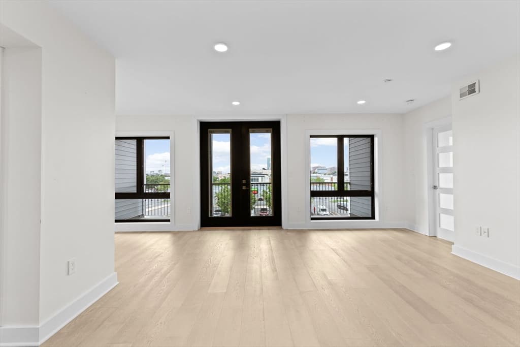 Condominium at 85 Willow Ct # 302, Boston MA 02125, Boston, photo 13 of 31