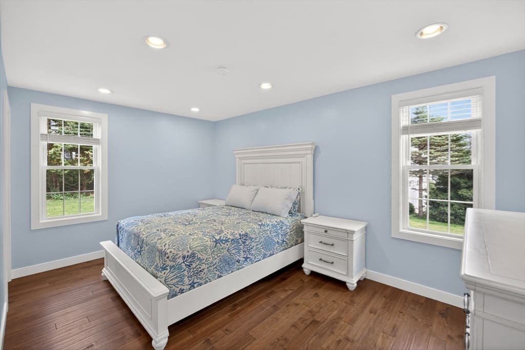 Single Family Residence at 27 Bellavista Dr, Bourne MA 02559, photo 13 of 40