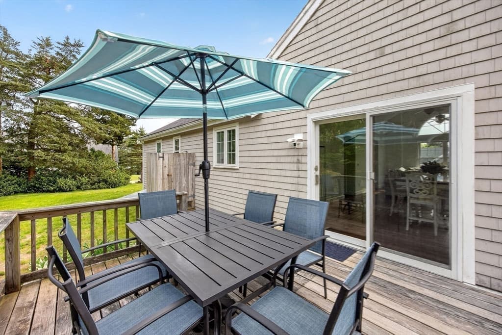Single Family Residence at 27 Bellavista Dr, Bourne MA 02559, photo 26 of 40