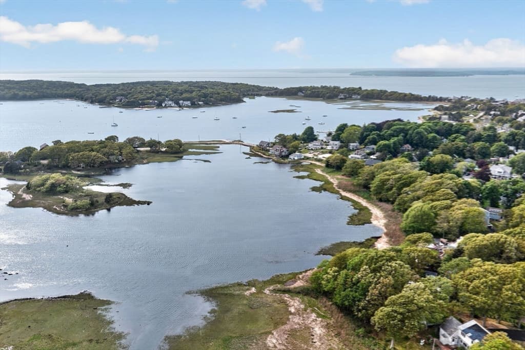 Single Family Residence at 27 Bellavista Dr, Bourne MA 02559, photo 32 of 40