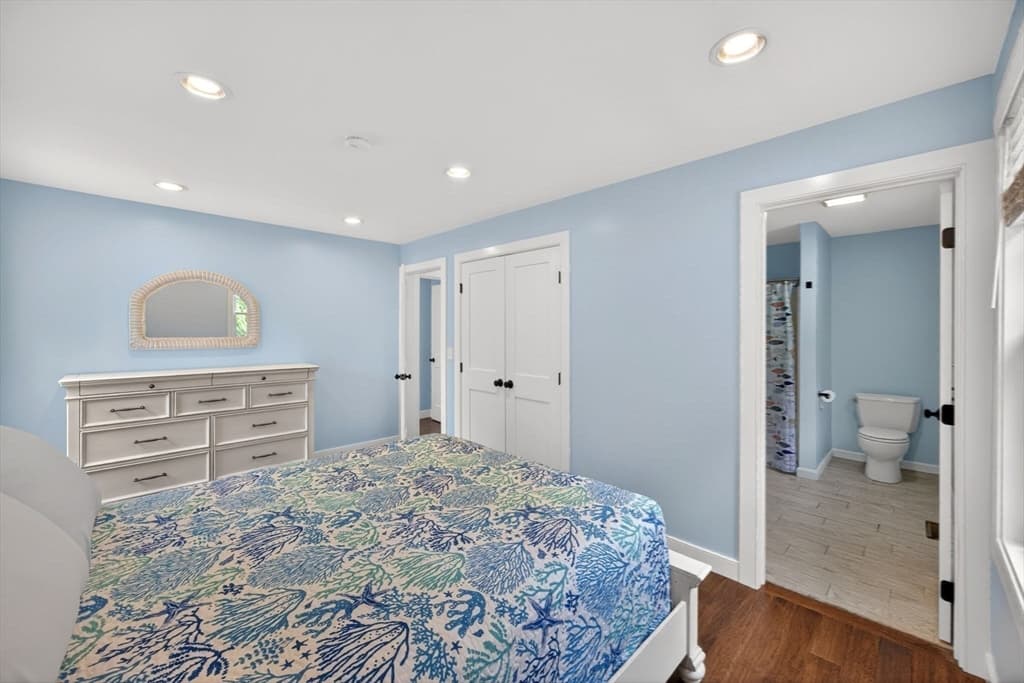 Single Family Residence at 27 Bellavista Dr, Bourne MA 02559, photo 15 of 40