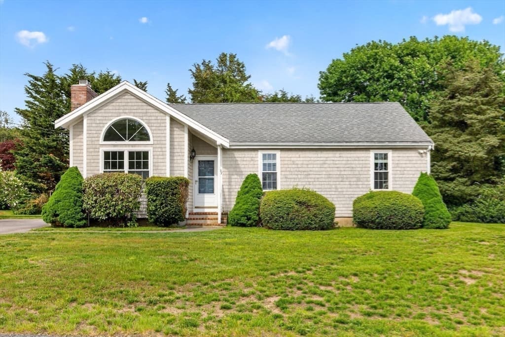 Single Family Residence at 27 Bellavista Dr, Bourne MA 02559, photo 39 of 40