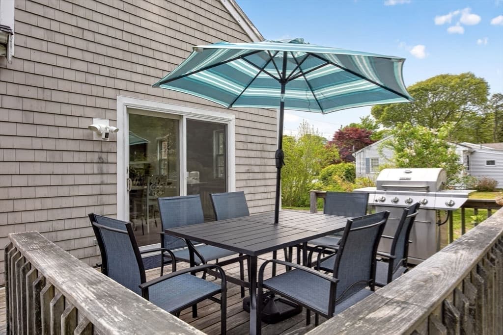 Single Family Residence at 27 Bellavista Dr, Bourne MA 02559, photo 25 of 40