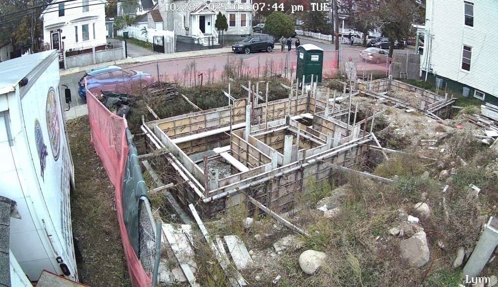 Residential at 82 Fayette St, Lynn MA 01902, photo 4 of 9