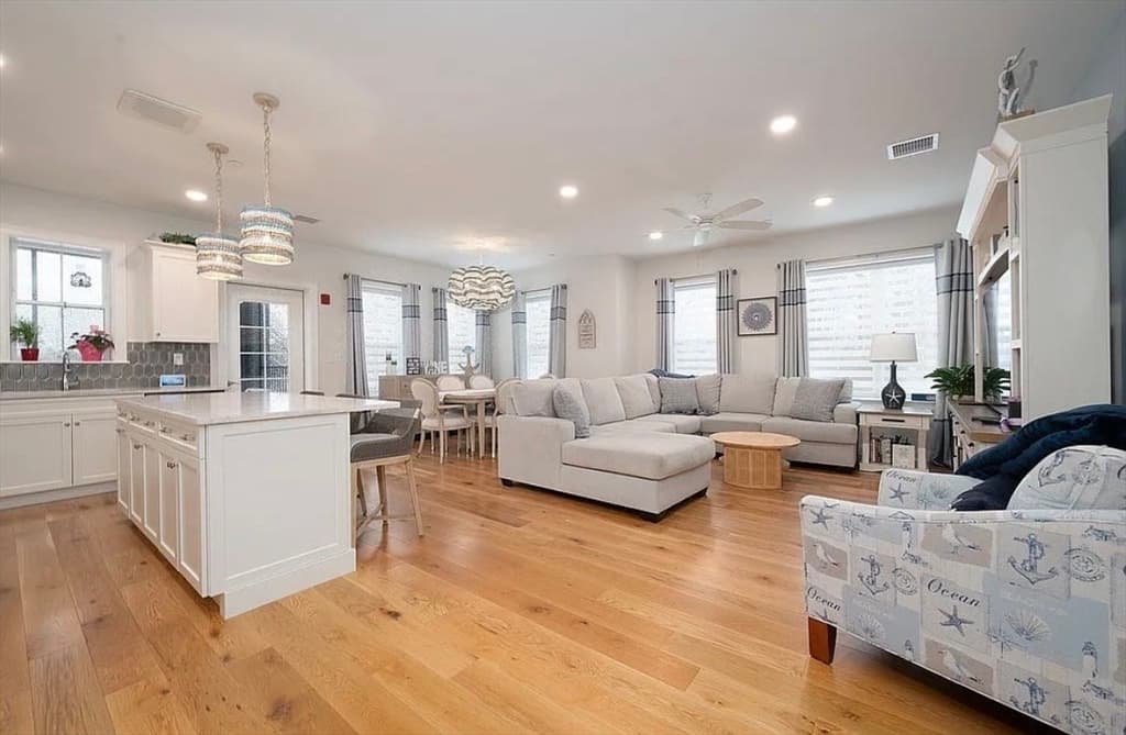 50 Coppersmith Way # 302, Canton MA 02021