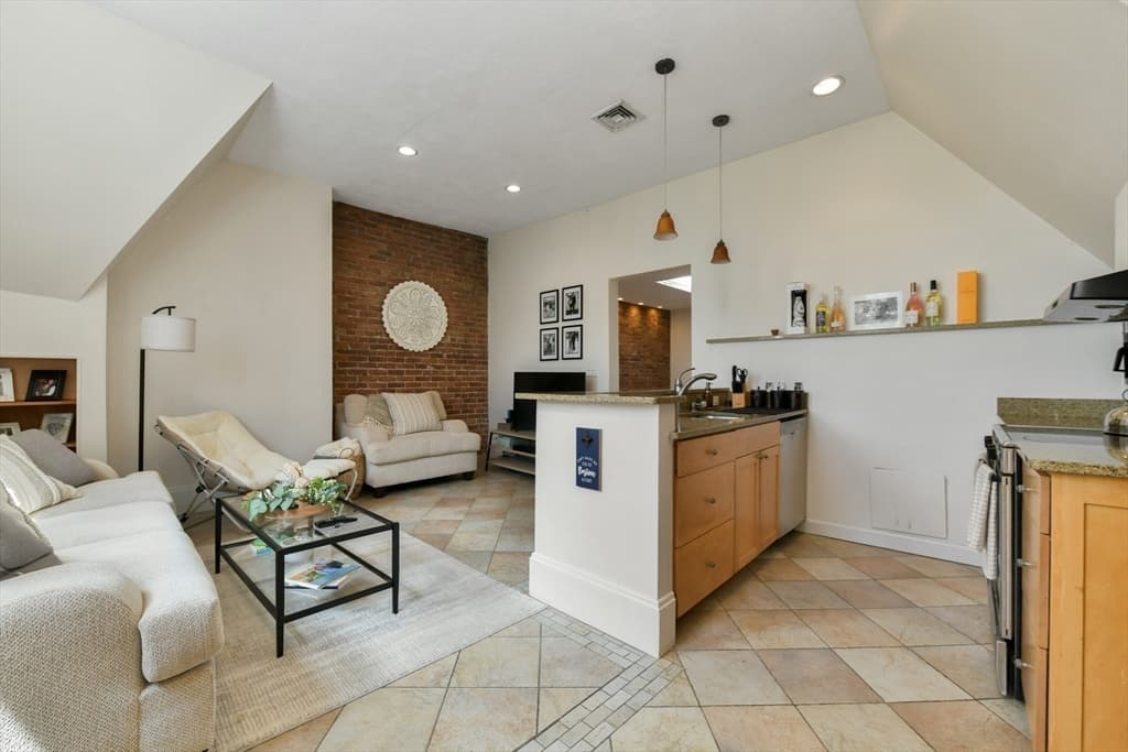 1774 Beacon Street # 6, Brookline MA 02445 photo 9