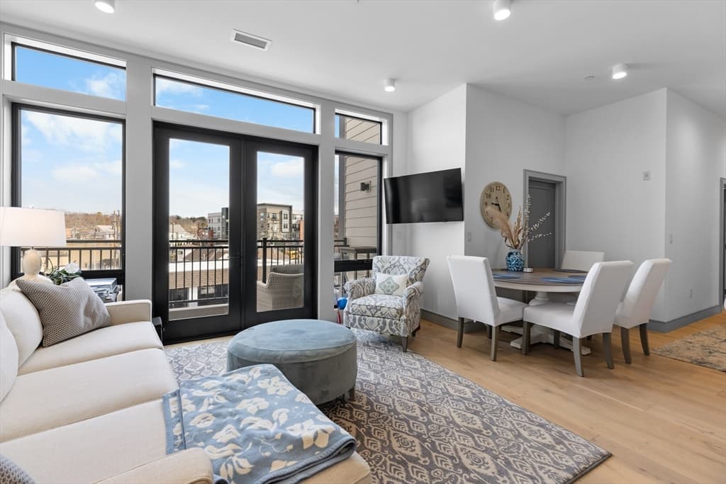 Condominium at 101 N Beacon St # 303, Watertown MA 02472, photo 6 of 20
