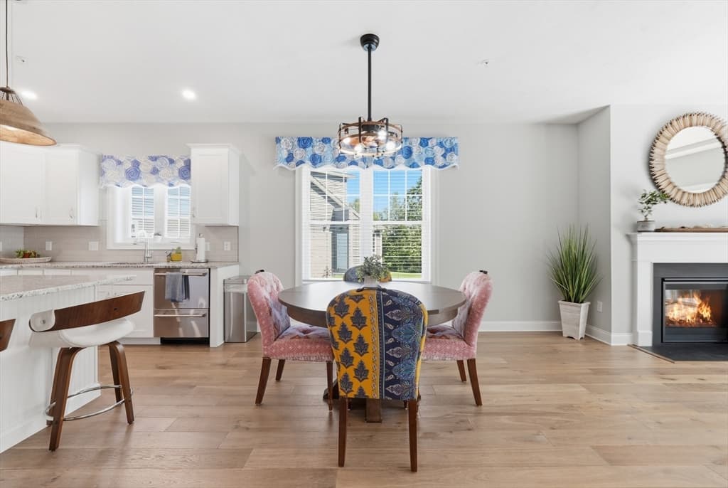Condominium at 705 Southwood Lane # 705, Clinton MA 01510, photo 13 of 34