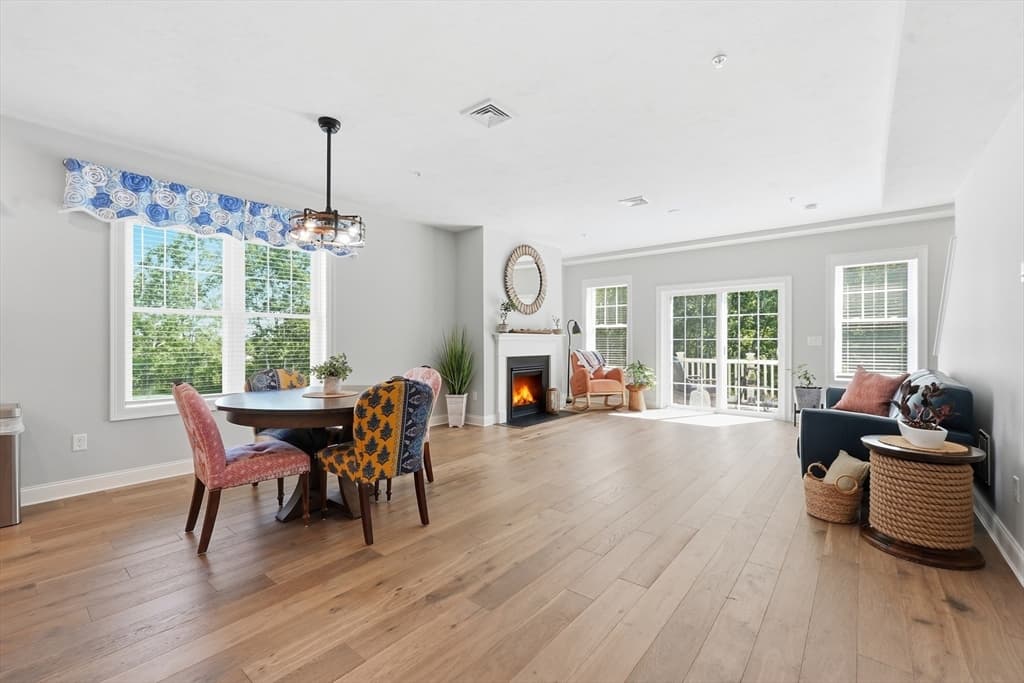 Condominium at 705 Southwood Lane # 705, Clinton MA 01510, photo 12 of 34