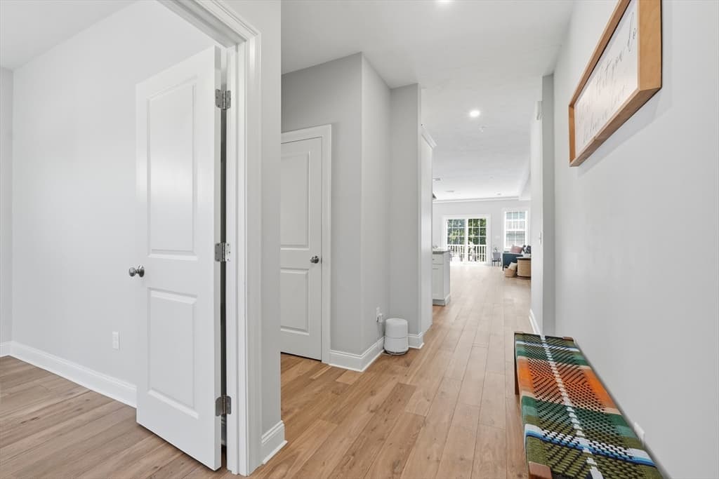Condominium at 705 Southwood Lane # 705, Clinton MA 01510, photo 7 of 34