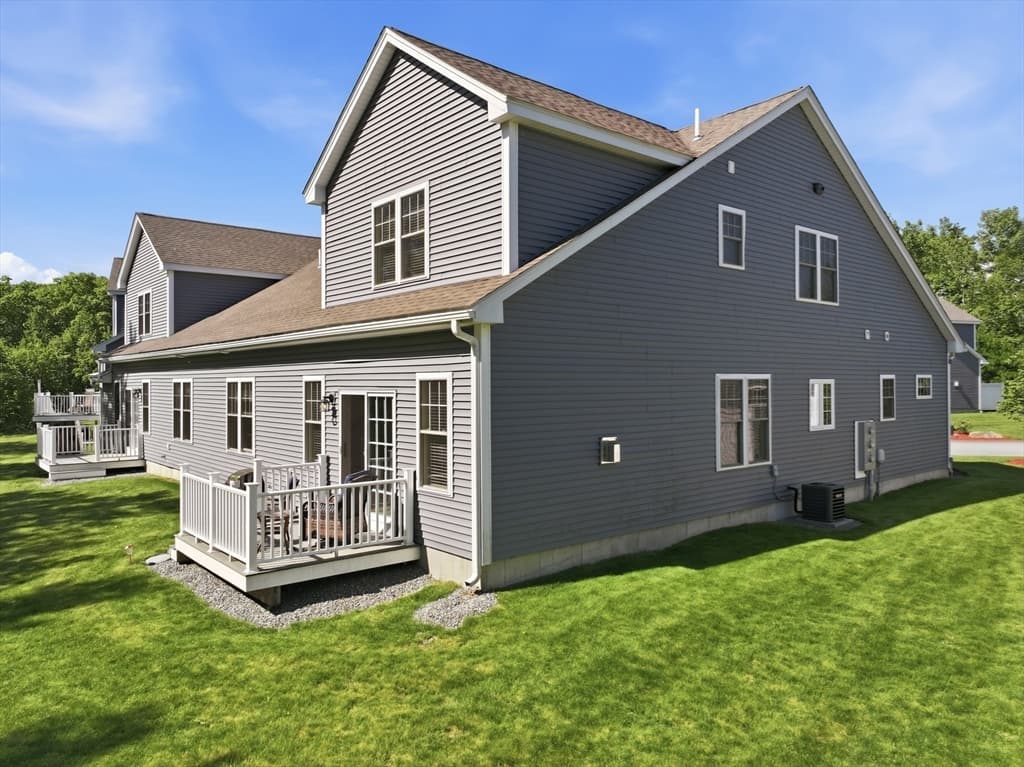 Condominium at 705 Southwood Lane # 705, Clinton MA 01510, photo 32 of 34