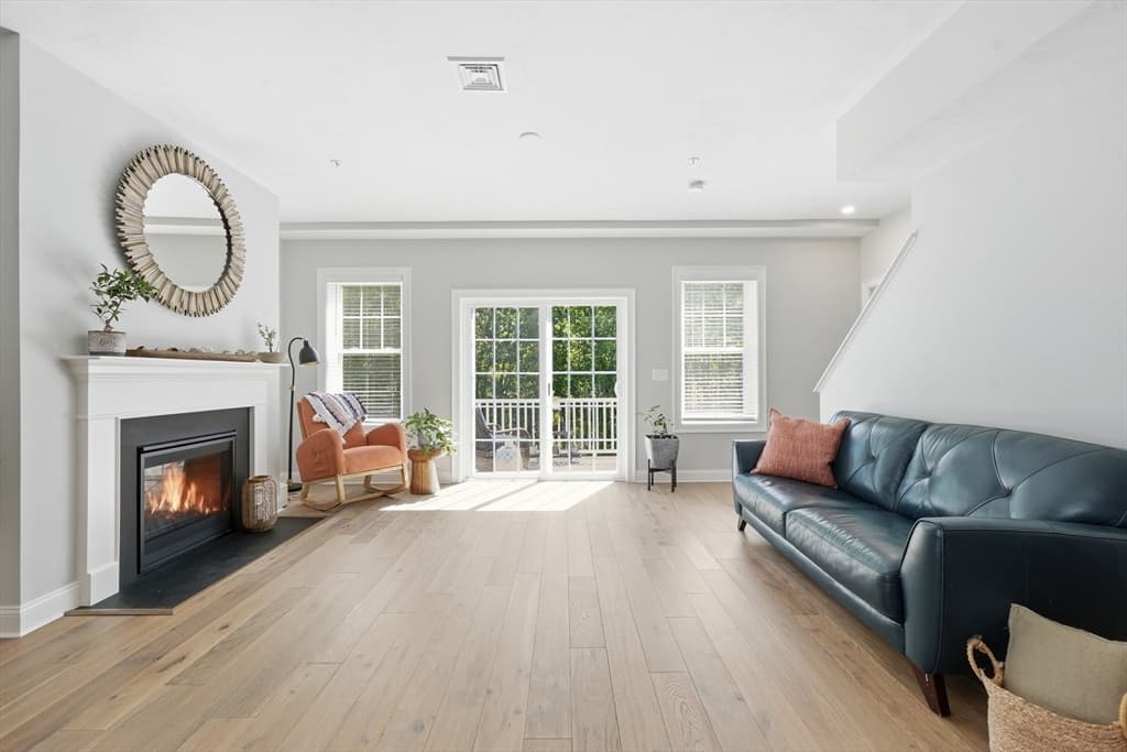 Condominium at 705 Southwood Lane # 705, Clinton MA 01510, photo 15 of 34