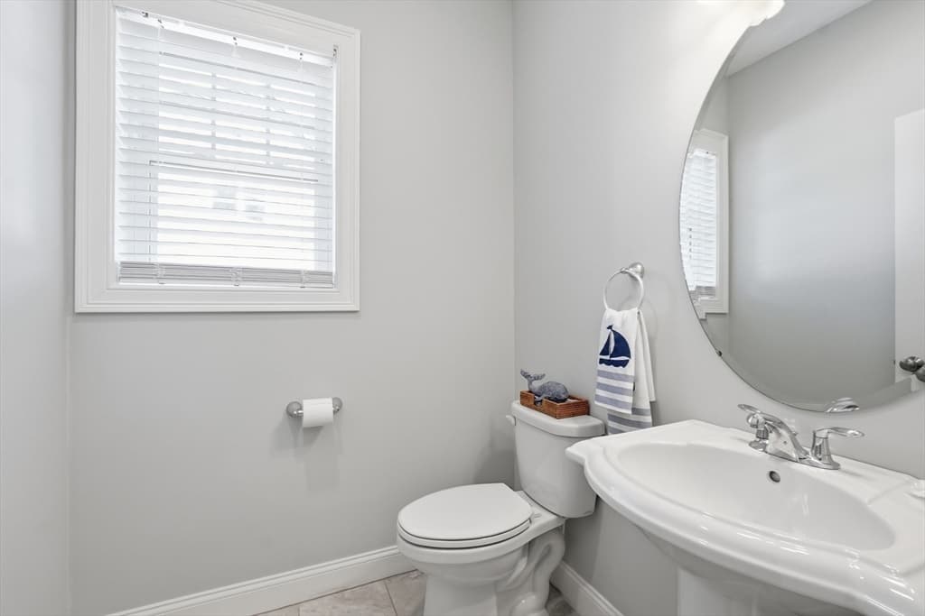 Condominium at 705 Southwood Lane # 705, Clinton MA 01510, photo 19 of 34