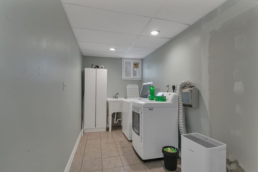 204 Talcott St, Woonsocket RI 02895 photo 35