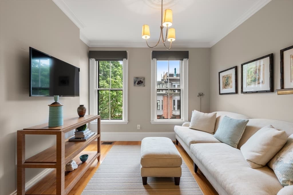 Single Family Residence at 112 Appleton St, Boston MA 02116, photo 12 of 39