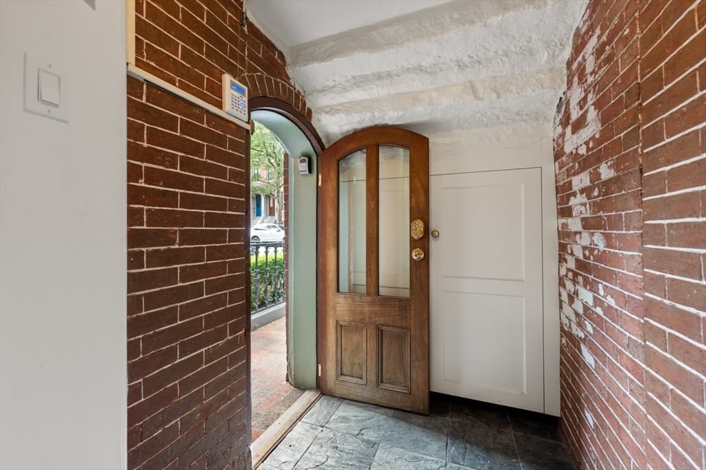Single Family Residence at 112 Appleton St, Boston MA 02116, photo 28 of 39