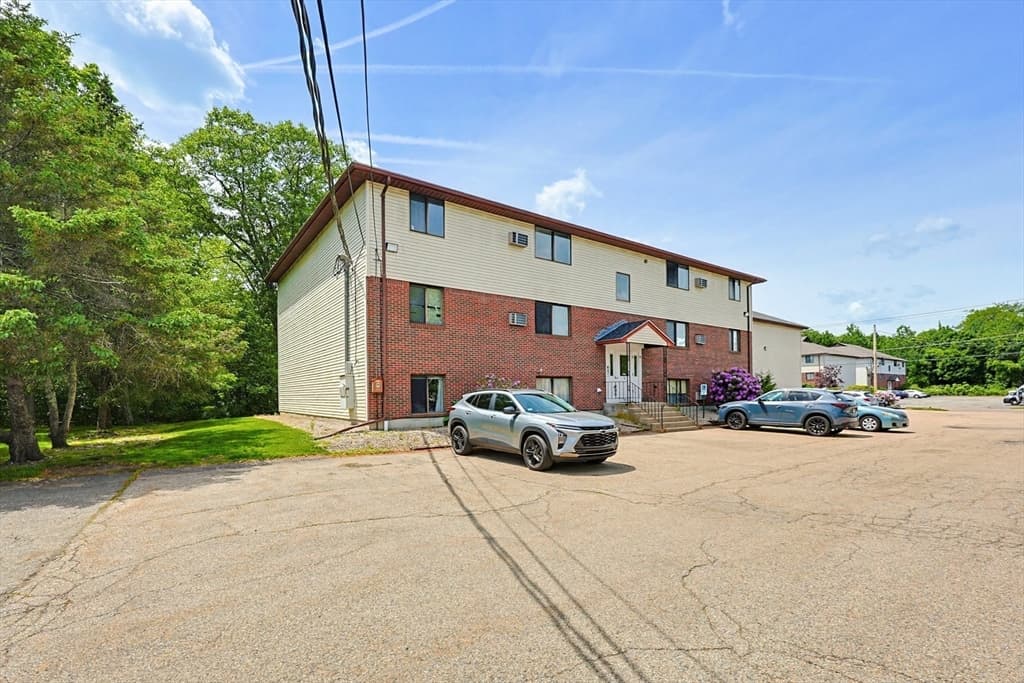 50 Juniper Rd # C1, North Attleboro MA 02760 photo 2