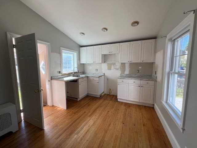 Single Family Residence at 59 Business St, Boston MA 02136, Boston, photo 6 of 22