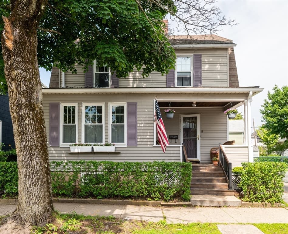 8 Highland Street, Peabody MA 01960