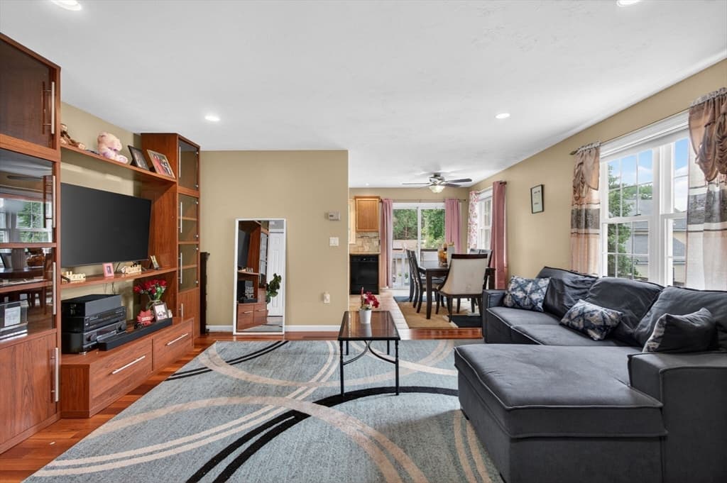 16A Burghardt St, Worcester MA 01604 photo 13
