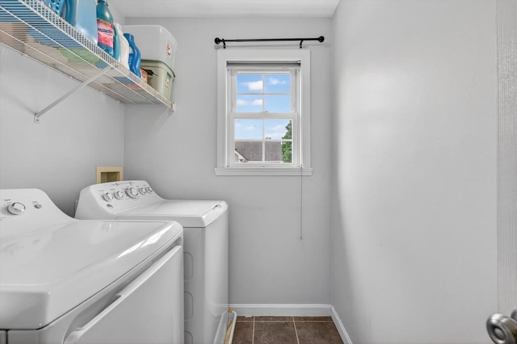 16A Burghardt St, Worcester MA 01604 photo 28