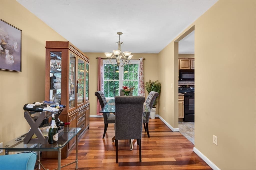 16A Burghardt St, Worcester MA 01604 photo 4