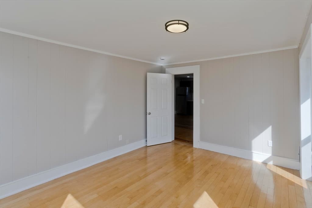 13 Hampden St, Westfield MA 01085 photo 9