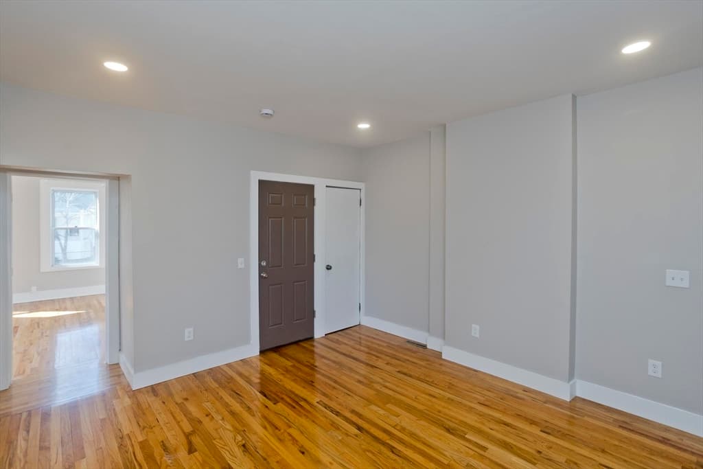 13 Hampden St, Westfield MA 01085 photo 24